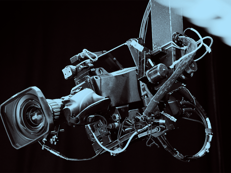 collaboravisio-tv-camera-broadcast-on-the-crane-tripod-for-